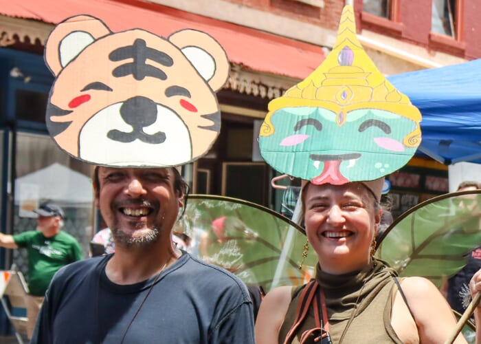 HeART Strut Community Art Playshops