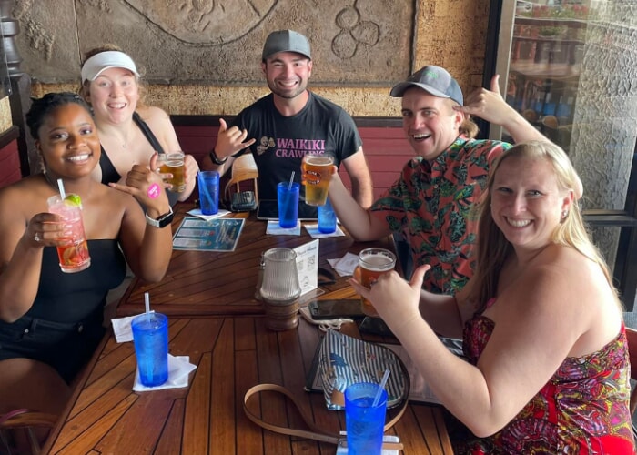 Waikiki Crawling - Aloha Pub Crawl