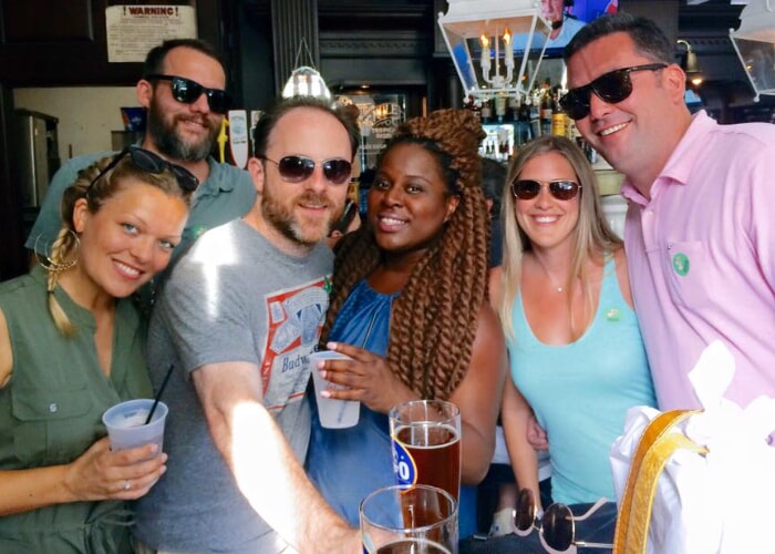 Waikiki Crawling - Aloha Pub Crawl