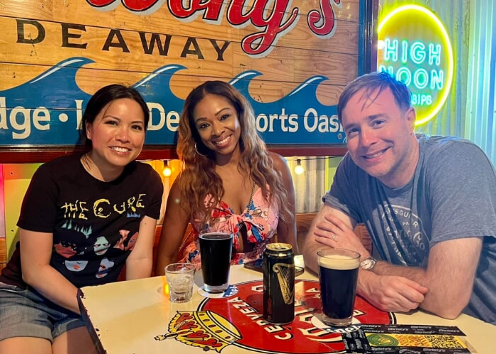 Waikiki Crawling - Aloha Pub Crawl